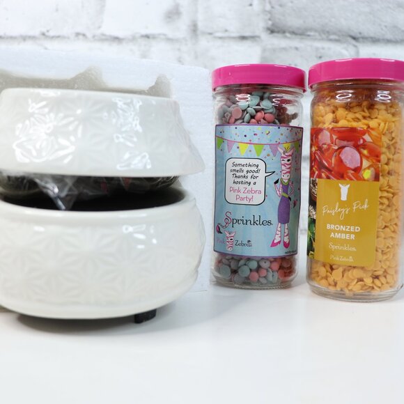 Pink Zebra White Nordic Warmer Pot and 2 Fragrant Sprinkles NIB - Picture 1 of 7